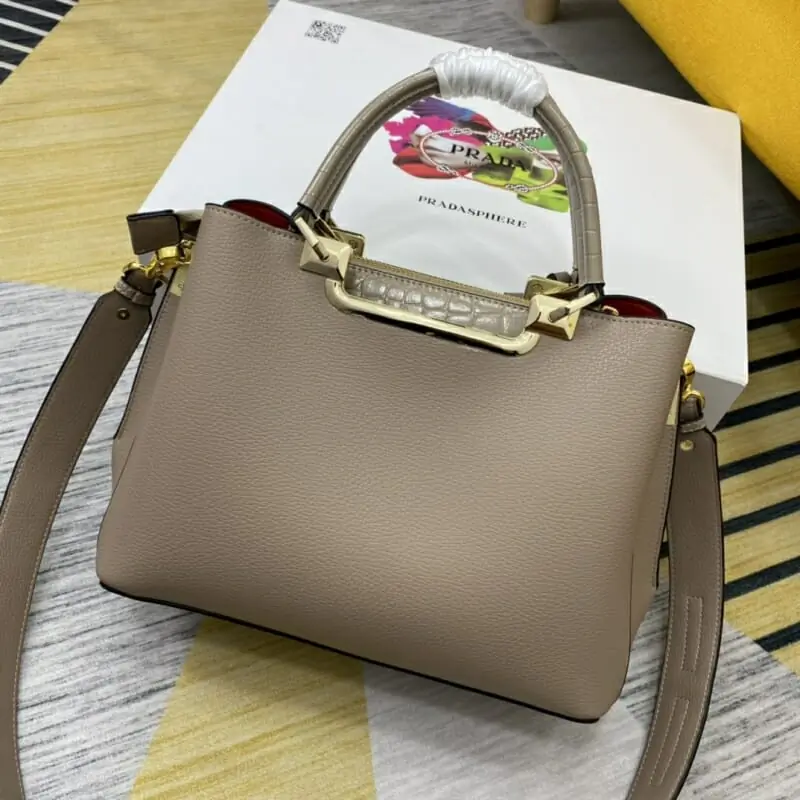 prada aaa qualite sac a main  pour femme s_122a6322